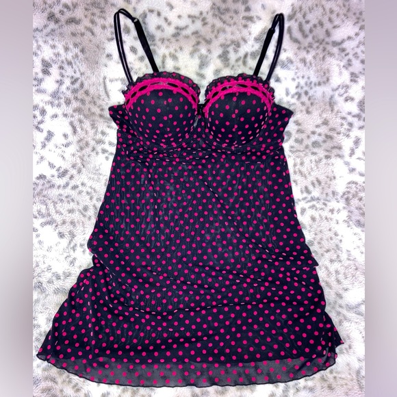 La Vie en Rose Lingerie - Picture 2 of 7